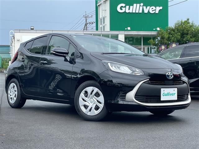 2024 Toyota Aqua G - photo 1 2024 Toyota Aqua G Sedan for sale, Japanese used car export - photo 1 of 24 | GULJI TRADERS