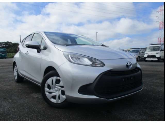 2024 Toyota Aqua X - photo 1 2024 Toyota Aqua X Sedan for sale, Japanese used car export - photo 1 of 28 | GULJI TRADERS