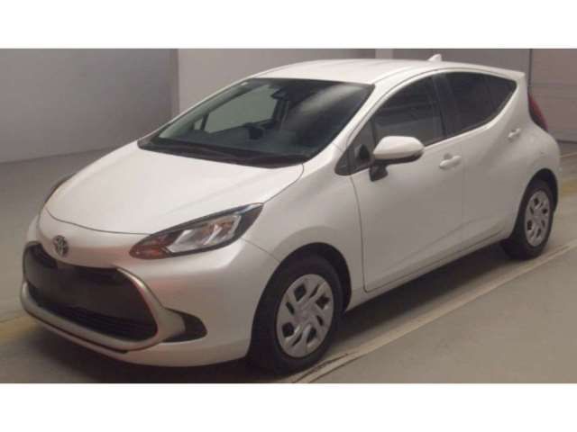 2024 Toyota Aqua G Sedan for sale, Japanese used car export - photo 1 of 3 | GULJI TRADERS