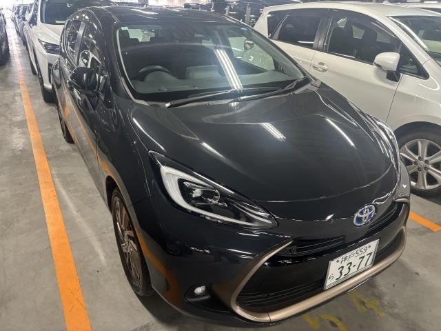 2024 Toyota Aqua Z - photo 1 2024 Toyota Aqua Z Sedan for sale, Japanese used car export - photo 1 of 3 | GULJI TRADERS