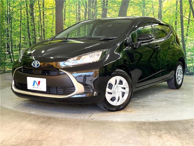 2025 Toyota Aqua G - photo 1 2025 Toyota Aqua G Sedan for sale, Japanese used car export - photo 1 of 30 | GULJI TRADERS
