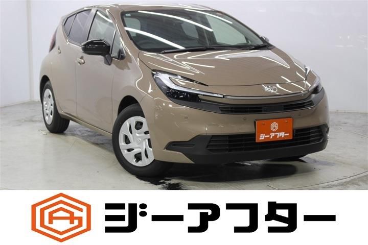 2025 Toyota Aqua 1.5U - photo 1 2025 Toyota Aqua 1.5U Sedan for sale, Japanese used car export - photo 1 of 30 | GULJI TRADERS