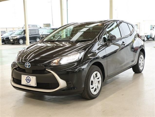 2025 Toyota Aqua 1.5 G 4WD Sedan for sale, Japanese used car export - photo 1 of 30 | GULJI TRADERS