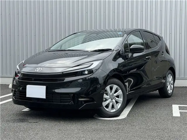 2026 Toyota Aqua Z - photo 1 2026 Toyota Aqua Z Black Sedan for sale, Japanese used car export - photo 1 of 49 | GULJI TRADERS