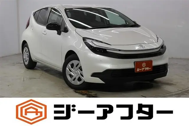 2026 Toyota Aqua G White Sedan for sale, Japanese used car export | GULJI TRADERS