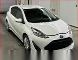 2019 Toyota Aqua Push Start G Pakage Pearl Sedan for sale, Japanese used car export - photo 1 of 11 | GULJI TRADERS