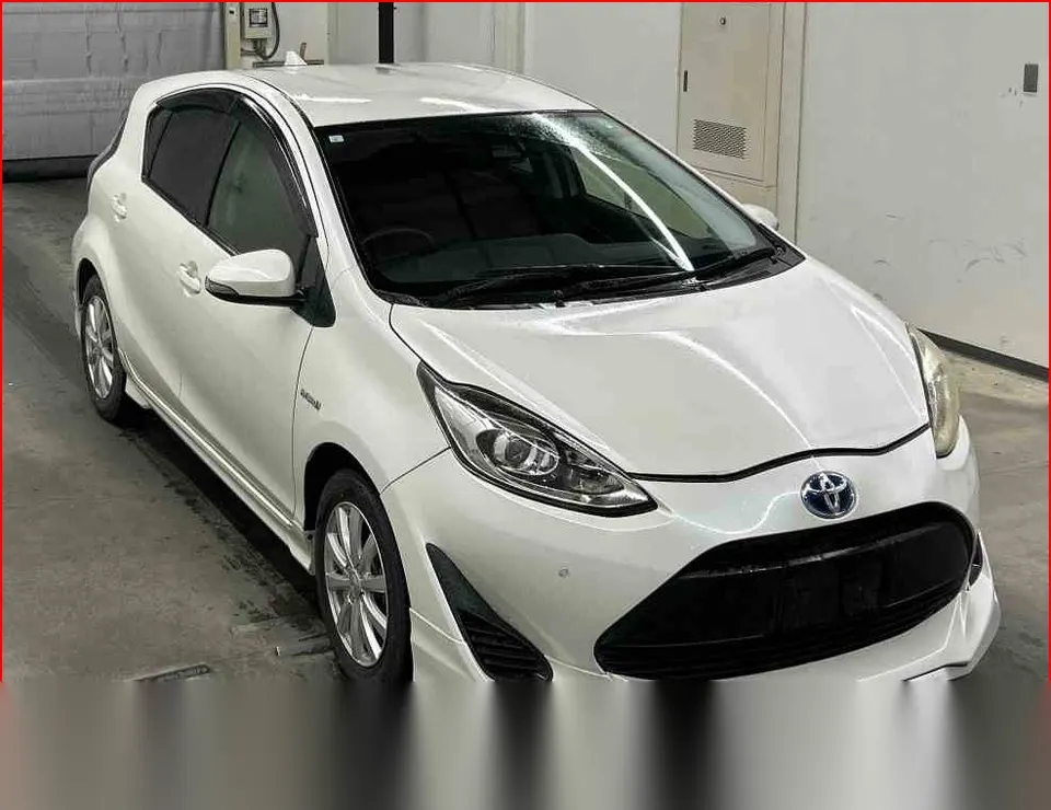 2019 Toyota Aqua Push Start G Pakage Pearl Sedan for sale, Japanese used car export - photo 1 of 11 | GULJI TRADERS