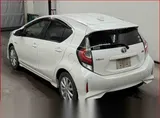 2019 Toyota Aqua Push Start G Pakage Pearl Sedan for sale, Japanese used car export - photo 3 of 11 | GULJI TRADERS