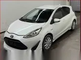2019 Toyota Aqua Push Start G Pakage Pearl Sedan for sale, Japanese used car export - photo 4 of 11 | GULJI TRADERS