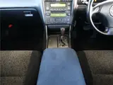 2000 Toyota Aristo S300 Vertex ED / CD player / Keyless entry / Xenon headlights / 5-speed automatic transmission / Late model Pearl Sedan for sale, Japanese used car export - photo 18 of 50 | GULJI TRADERS