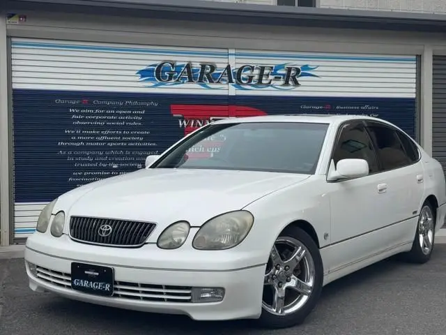 2001 Toyota Aristo 3.0 V300 Vertex Edition White Sedan for sale, Japanese used car export - photo 1 of 9 | GULJI TRADERS