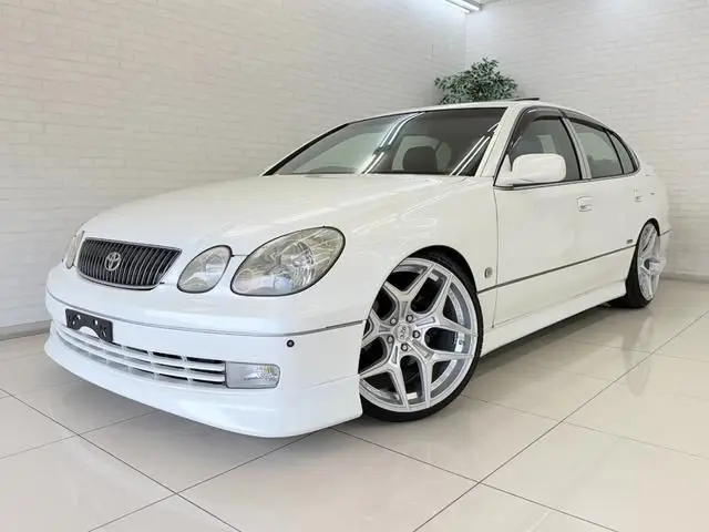 2004 Toyota Aristo V300 Vertex Edition 2 Pearl Sedan for sale, Japanese used car export - photo 1 of 9 | GULJI TRADERS