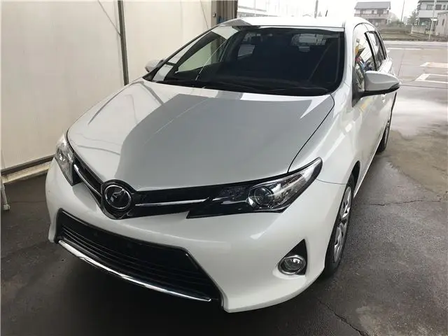 2013 Toyota Auris 180GS package Pearl Sedan for sale, Japanese used car export - photo 1 of 20 | GULJI TRADERS