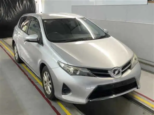 2014 Toyota Auris 150X 2WD - photo 1 2014 Toyota Auris 150X 2WD Silver Sedan for sale, Japanese used car export | GULJI TRADERS