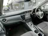 2016 Toyota Auris Hybrid Brick Lane, one owner / genuine navigation system / backup camera Black Sedan for sale, Japanese used car export - photo 36 of 67 | GULJI TRADERS