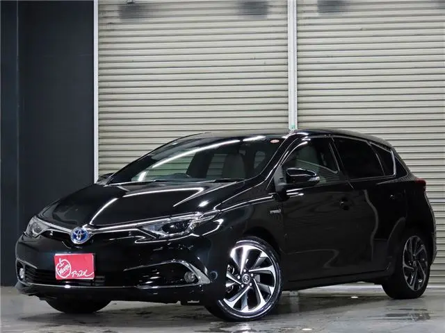 2016 Toyota Auris Hybrid G Package ● Collision Mitigation Braking System ● LDA (Landing Dive Aid) - photo 1 2016 Toyota Auris Hybrid G Package ● Collision Mitigation Braking System ● LDA (Landing Dive Aid) Black Sedan for sale, Japanese used car export | GULJI TRADERS