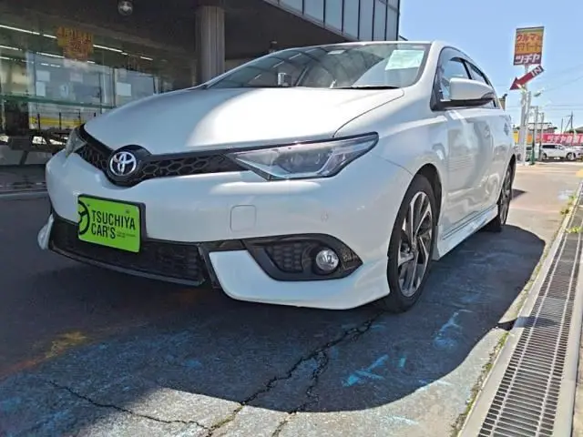 2016 Toyota Auris 120T_RS package - photo 1 2016 Toyota Auris 120T_RS package Pearl Sedan for sale, Japanese used car export | GULJI TRADERS
