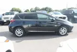 2016 Toyota Auris 1.8 HYBRID Black Sedan for sale, Japanese used car export - photo 17 of 30 | GULJI TRADERS