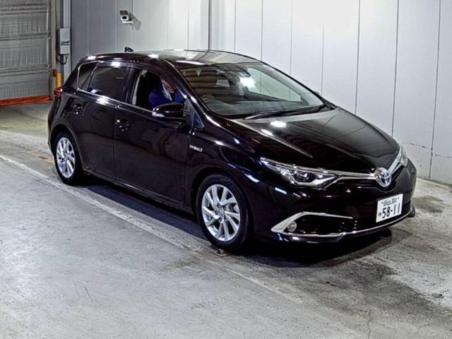 2016 Toyota Auris Hybrid Sedan for sale, Japanese used car export - photo 1 of 3 | GULJI TRADERS