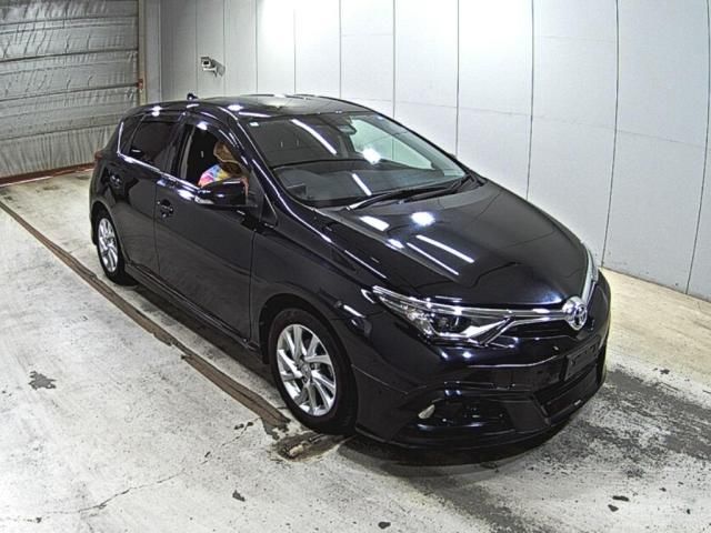 2016 Toyota Auris 150X - photo 1 2016 Toyota Auris 150X Sedan for sale, Japanese used car export - photo 1 of 3 | GULJI TRADERS