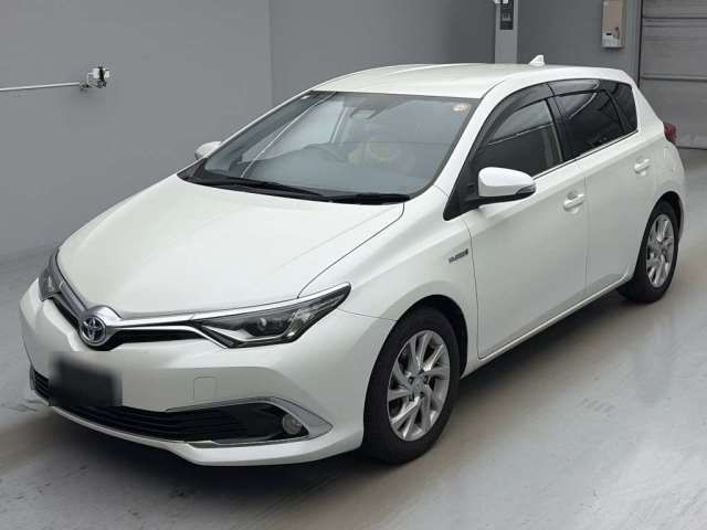 2016 Toyota Auris Hybrid - photo 1 2016 Toyota Auris Hybrid Sedan for sale, Japanese used car export - photo 1 of 10 | GULJI TRADERS