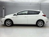2016 Toyota Auris Hybrid Sedan for sale, Japanese used car export - photo 5 of 10 | GULJI TRADERS