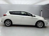 2016 Toyota Auris Hybrid Sedan for sale, Japanese used car export - photo 6 of 10 | GULJI TRADERS