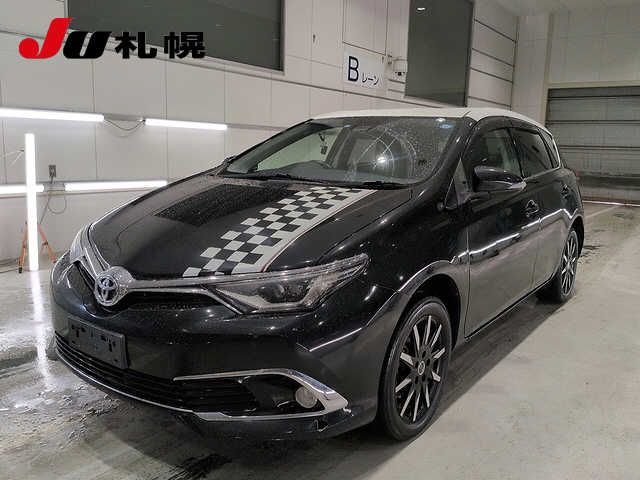 2016 Toyota Auris 4WD 150X Sedan for sale, Japanese used car export - photo 1 of 6 | GULJI TRADERS
