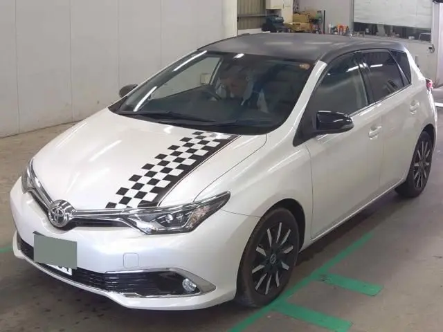 2016 Toyota Auris 150X S Package Brickray Pearl Sedan for sale, Japanese used car export - photo 1 of 5 | GULJI TRADERS