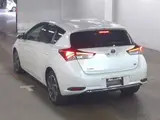 2016 Toyota Auris Hybrid G ​​Package Pearl Sedan for sale, Japanese used car export - photo 2 of 9 | GULJI TRADERS