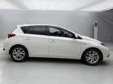 2016 Toyota Auris Hybrid Sedan for sale, Japanese used car export - photo 5 of 9 | GULJI TRADERS