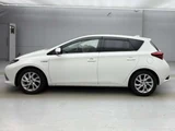 2016 Toyota Auris Hybrid Sedan for sale, Japanese used car export - photo 6 of 9 | GULJI TRADERS