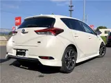 2017 Toyota Auris Hybrid G ​​Package Pearl Sedan for sale, Japanese used car export - photo 2 of 43 | GULJI TRADERS