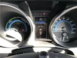 2017 Toyota Auris Hybrid G ​​Package Pearl Sedan for sale, Japanese used car export - photo 15 of 43 | GULJI TRADERS