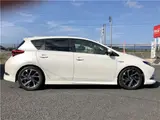 2017 Toyota Auris Hybrid G ​​Package Pearl Sedan for sale, Japanese used car export - photo 41 of 43 | GULJI TRADERS