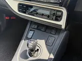 2017 Toyota Auris 1.8 HYBRID G Package Pearl Sedan for sale, Japanese used car export - photo 16 of 24 | GULJI TRADERS