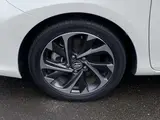 2017 Toyota Auris 1.8 Hybrid G ​​Package Pearl Sedan for sale, Japanese used car export - photo 5 of 17 | GULJI TRADERS