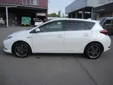 2017 Toyota Auris hybrid Pearl Sedan for sale, Japanese used car export - photo 4 of 24 | GULJI TRADERS