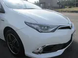 2017 Toyota Auris hybrid Pearl Sedan for sale, Japanese used car export - photo 12 of 24 | GULJI TRADERS