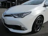 2017 Toyota Auris hybrid Pearl Sedan for sale, Japanese used car export - photo 14 of 24 | GULJI TRADERS