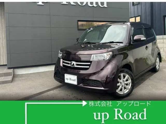 2008 Toyota bB 1.3 Z 4WD Red Van for sale, Japanese used car export - photo 1 of 35 | GULJI TRADERS