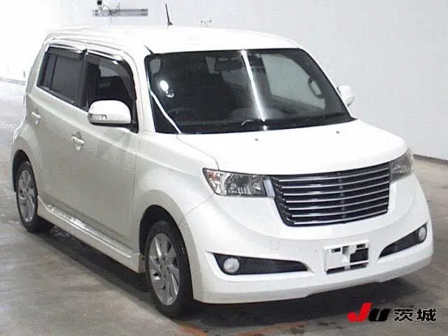 2009 Toyota bB Z Aero-G Package Pearl Van for sale, Japanese used car export - photo 1 of 8 | GULJI TRADERS