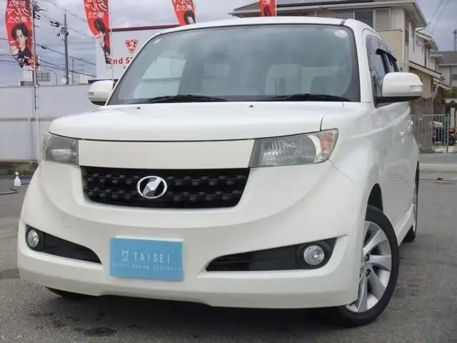 2009 Toyota bB 1.5 Z Aero G Package Pearl Van for sale, Japanese used car export - photo 1 of 9 | GULJI TRADERS