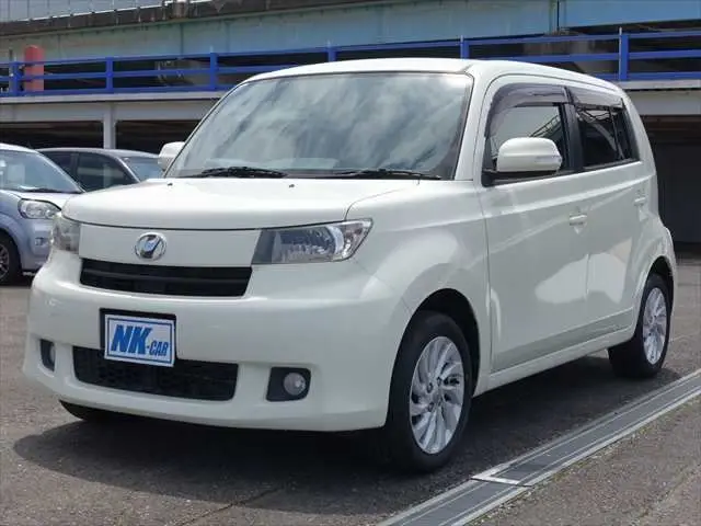2011 Toyota bB S - photo 1 2011 Toyota bB S Pearl Van for sale, Japanese used car export - photo 1 of 23 | GULJI TRADERS