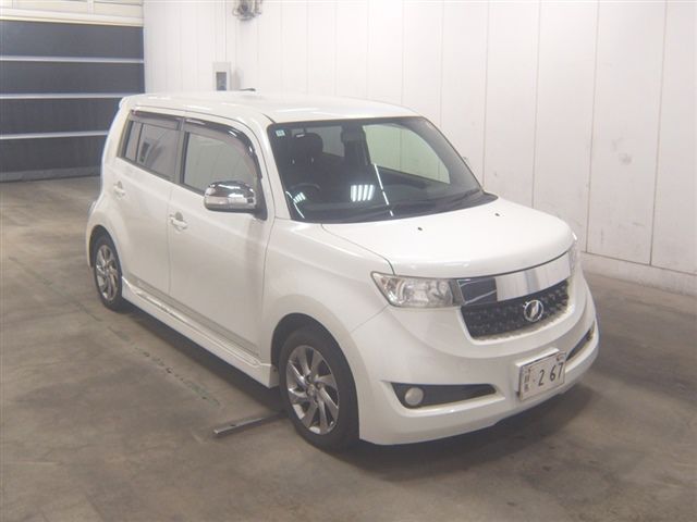 2014 Toyota bB - photo 1 2014 Toyota bB Sedan for sale, Japanese used car export - photo 1 of 7 | GULJI TRADERS