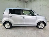 2015 Toyota bB 1.3 S Sedan for sale, Japanese used car export - photo 4 of 37 | GULJI TRADERS