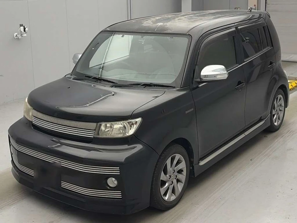 2015 Toyota bB - photo 1 2015 Toyota bB Sedan for sale, Japanese used car export - photo 1 of 2 | GULJI TRADERS