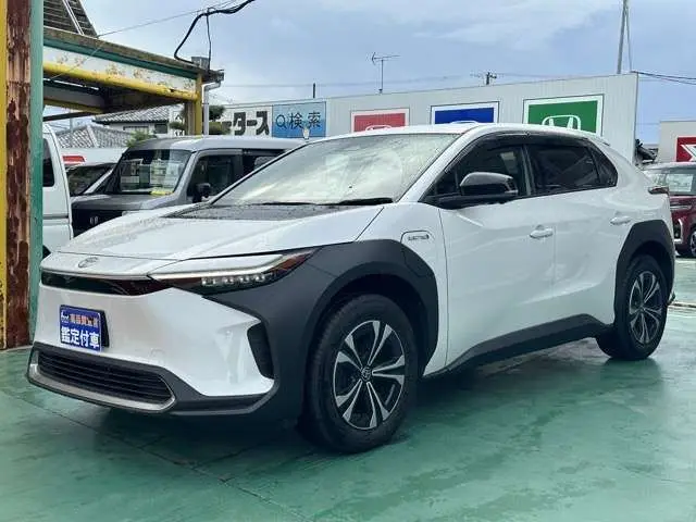 2023 Toyota BZ4X Z 4WD genuine navigation system, omnidirectional camera, ETC in-vehicle device Pearl SUV for sale, Japanese used car export | GULJI TRADERS