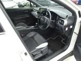 2019 Toyota C-HR Hybrid 1.8 G Sedan for sale, Japanese used car export - photo 30 of 41 | GULJI TRADERS