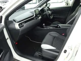 2019 Toyota C-HR Hybrid 1.8 G Sedan for sale, Japanese used car export - photo 32 of 41 | GULJI TRADERS
